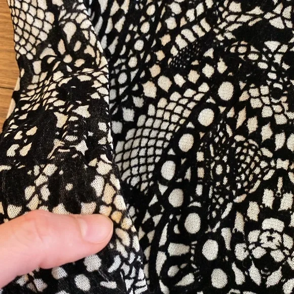 Small Fuzzi Long Sleeve Textured Turtleneck - Picture 3 of 7